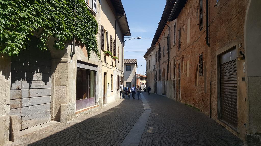 Апартаменты Borgo Archinto Robecco sul Naviglio Экстерьер фото